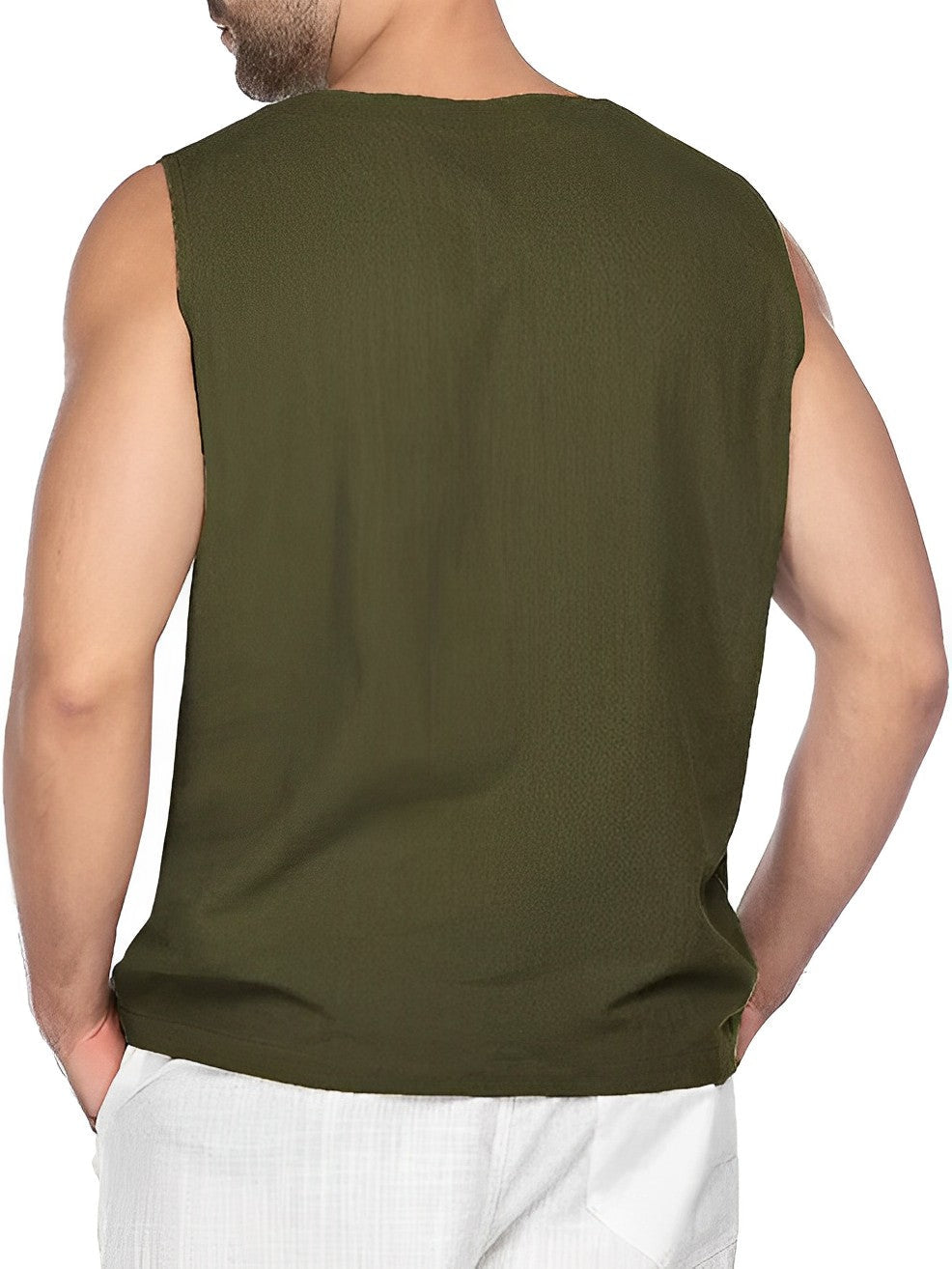 Comfortabele heren tanktop met V-hals, perfect als lichtgewicht mouwloos shirt voor warme zomerdagen.