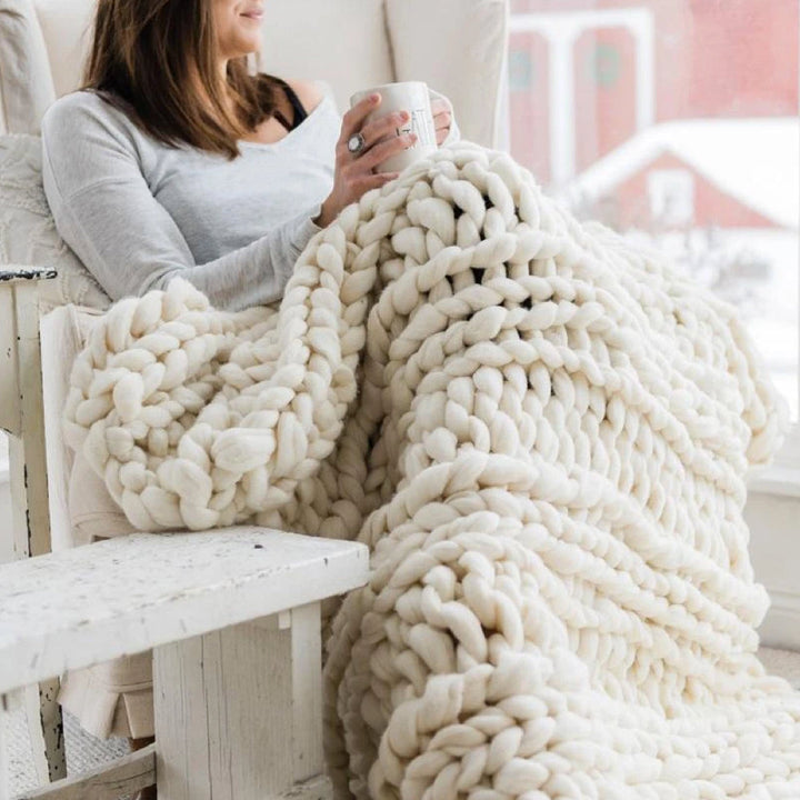 1kg dik LuxaWool garen voor kussen breien. Creëer zelf luxe, comfortabele kussens met dit XXL chunky breigaren.