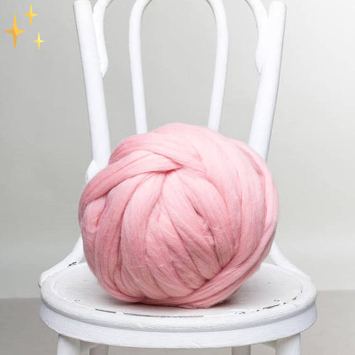 Gezellig 1000g LuxaWool XXL chunky breigaren voor handgebreide dekens. Dik garen voor comfortabele woondecoratie DIY.