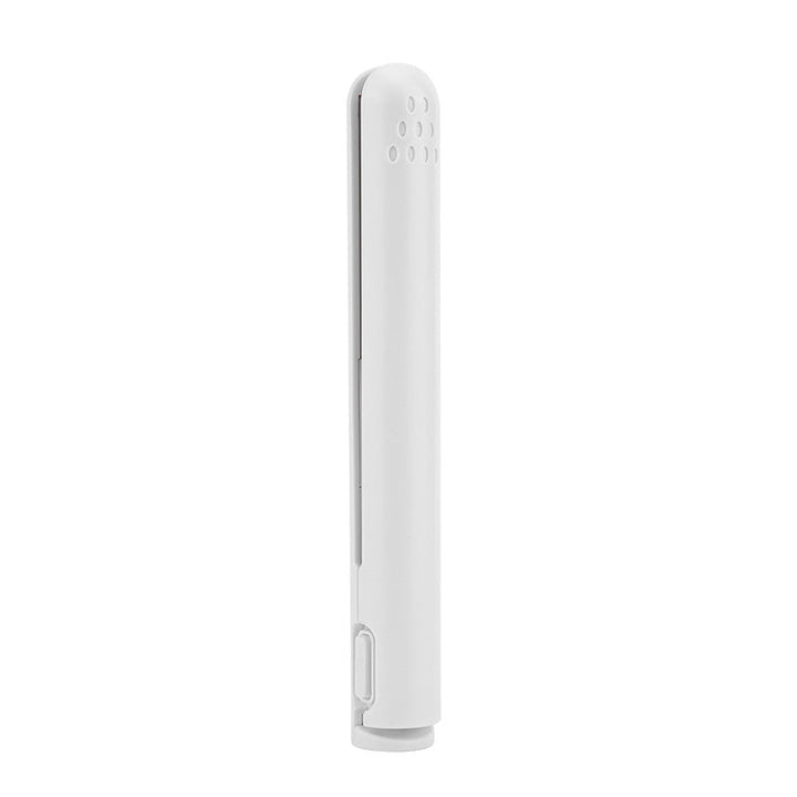 2-in-1 haarstyler met beschermende keramische coating, ideaal voor steil en krullend haar, getoond in gebruik.