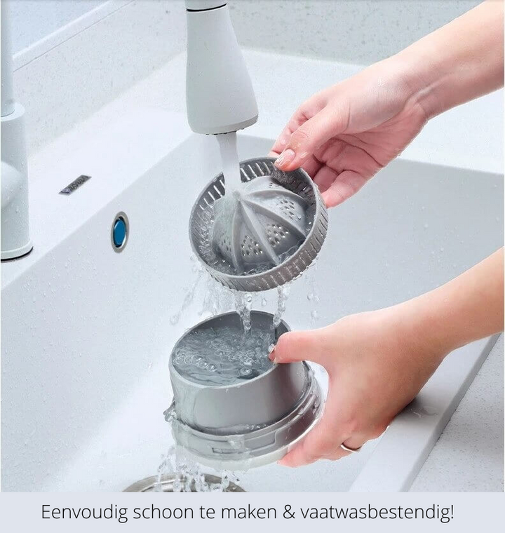 Oplaadbare elektrische sapmaker/fruitpers. Draadloos ontwerp voor vers geperst sap. Essentiële keukenapparatuur.