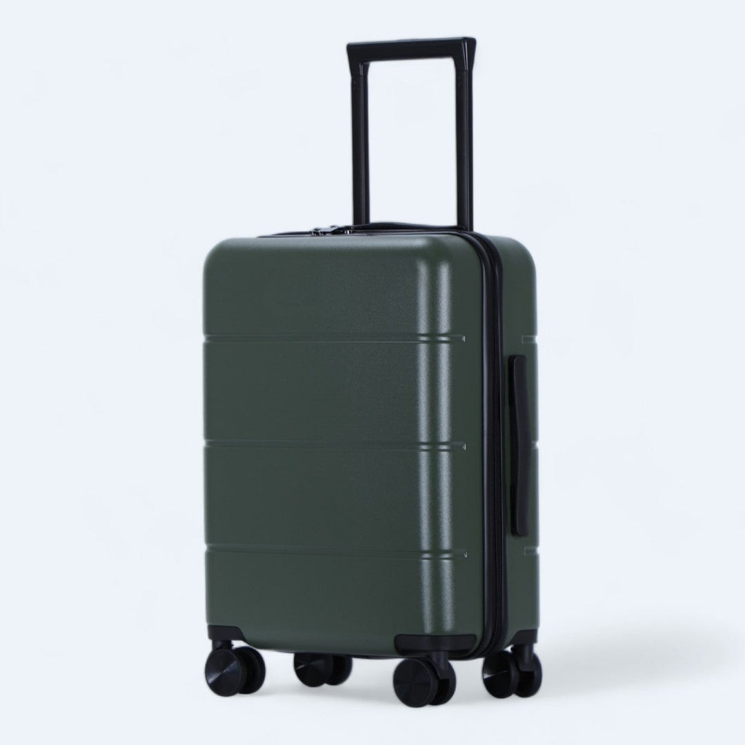 Reis gemakkelijk met deze set van 3 harde koffers met 4 multidirectionele wielen.