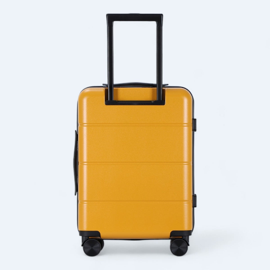 Grote, middelgrote en kleine hardcase koffer met 4 zwenkwielen voor eenvoudig vervoer.