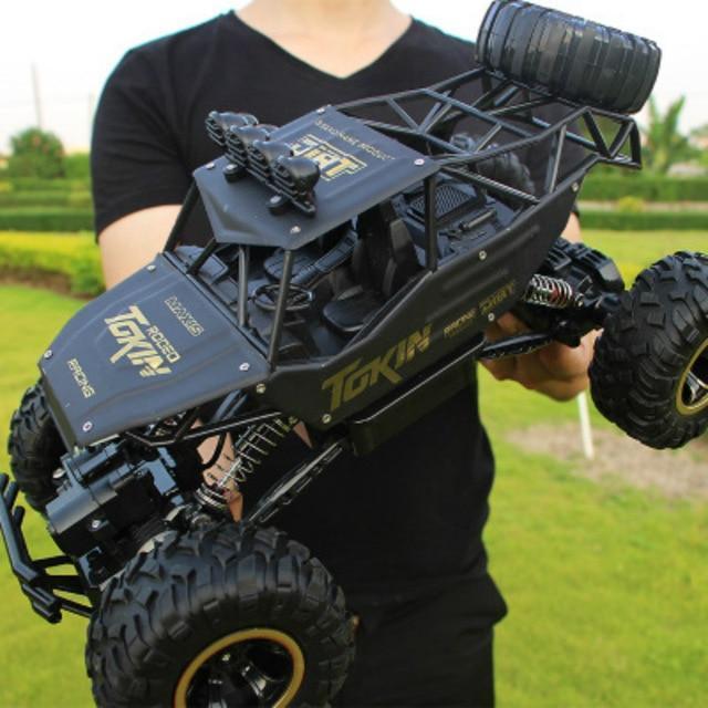 4x4 Rock Crawler monster truck op afstandbediening, robuust speelgoed voor kinderen.