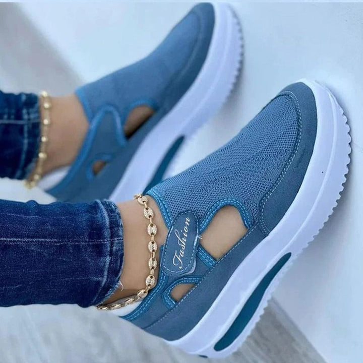 Dames Sasa sneakers; comfortabele, stijlvolle damesschoenen met uniek design en trendy plateauzool voor elke dag.