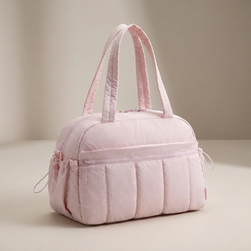 Waterbestendige Aerelle duffeltas, perfect als compacte weekendtas of handbagage voor damesreizen.