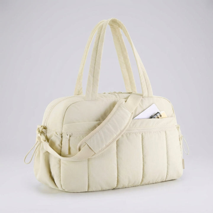 Compacte Aerelle dames duffeltas, ideaal voor vliegreizen als lichtgewicht handbagage.