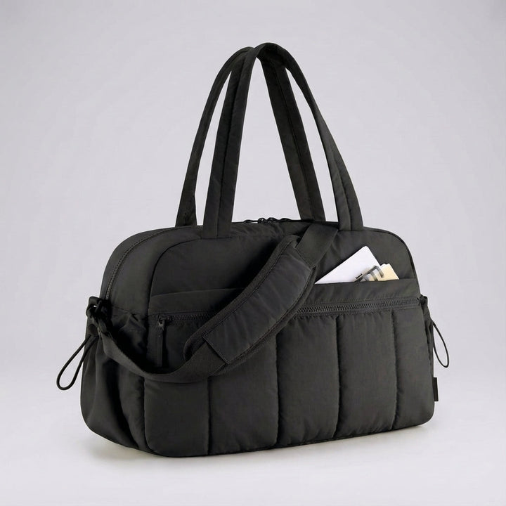 Stijlvolle lichtgewicht reistas voor dames, waterbestendig en ruim, perfect voor weekendtrips.