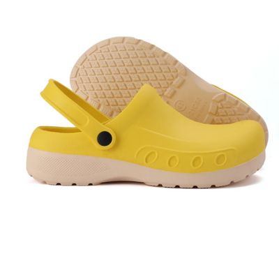 Comfortabele GripChef instap koksschoenen voor heren en dames. Veiligheid en gemak voor de horecaprofessional.