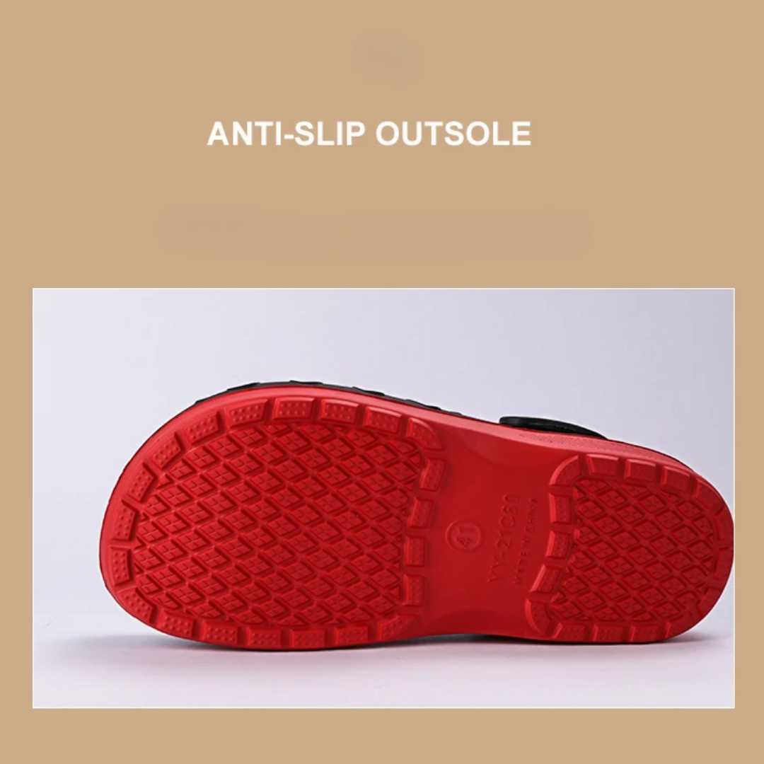 Duurzame GripChef koksschoenen met versterkte neus en hiel, perfect voor de intensieve horeca-omgeving.