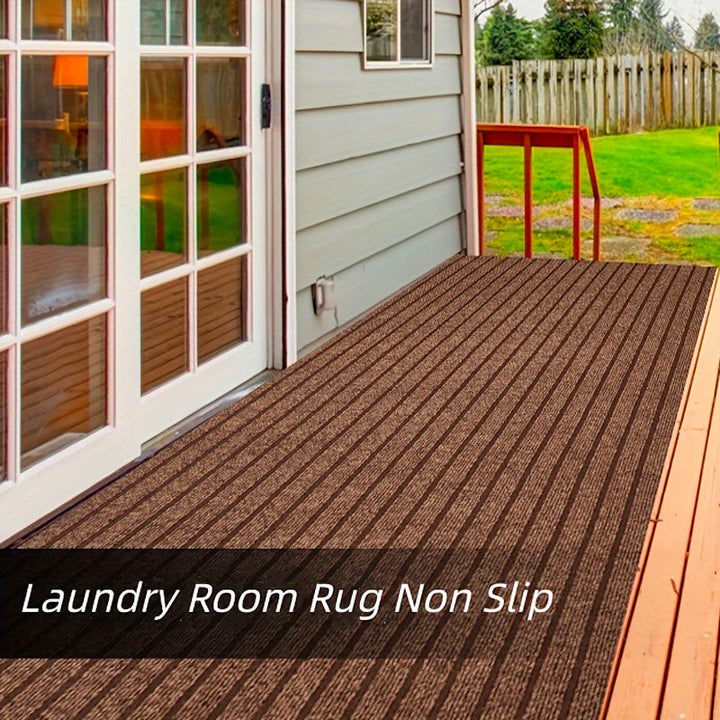 Duurzame antislip loper met strependesign, wasbaar, perfect voor drukke gangen of buiten.