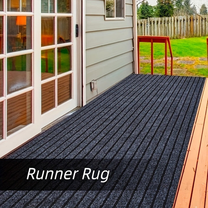 Antislip loper met strepen, geschikt voor binnen en buiten, wasbaar en zeer onderhoudsvriendelijk.