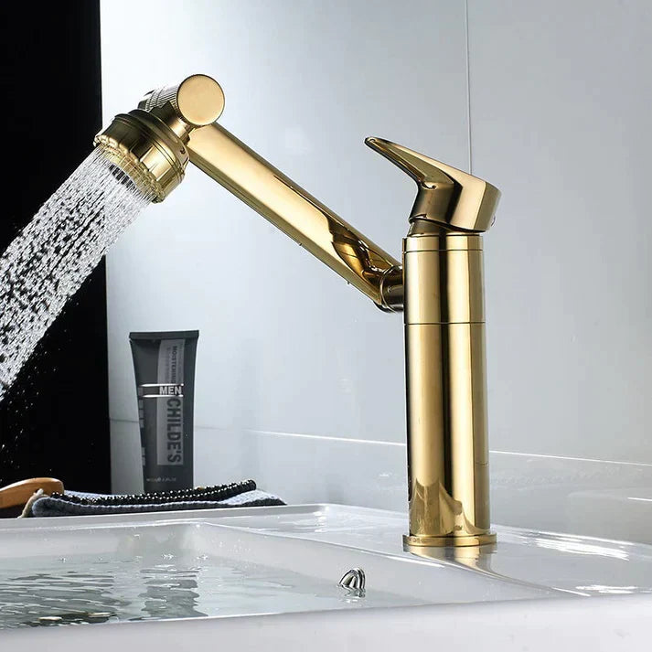 AquaTwirl 1080° draaibare keukenkraan chroom, toont flexibele functionaliteit voor spoelbak.