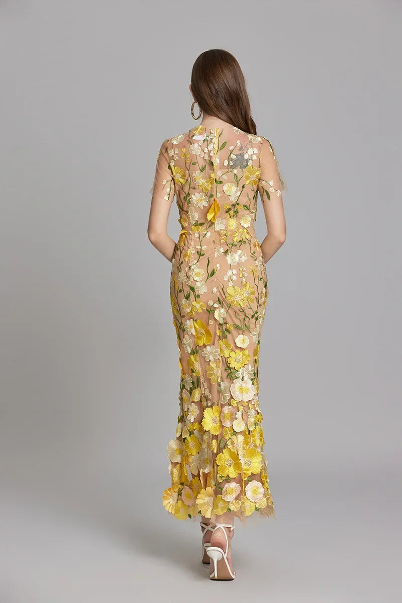 Elegante mouwloze damesjurk, geborduurd, vloeiend silhouet, veelzijdig voor elke gelegenheid