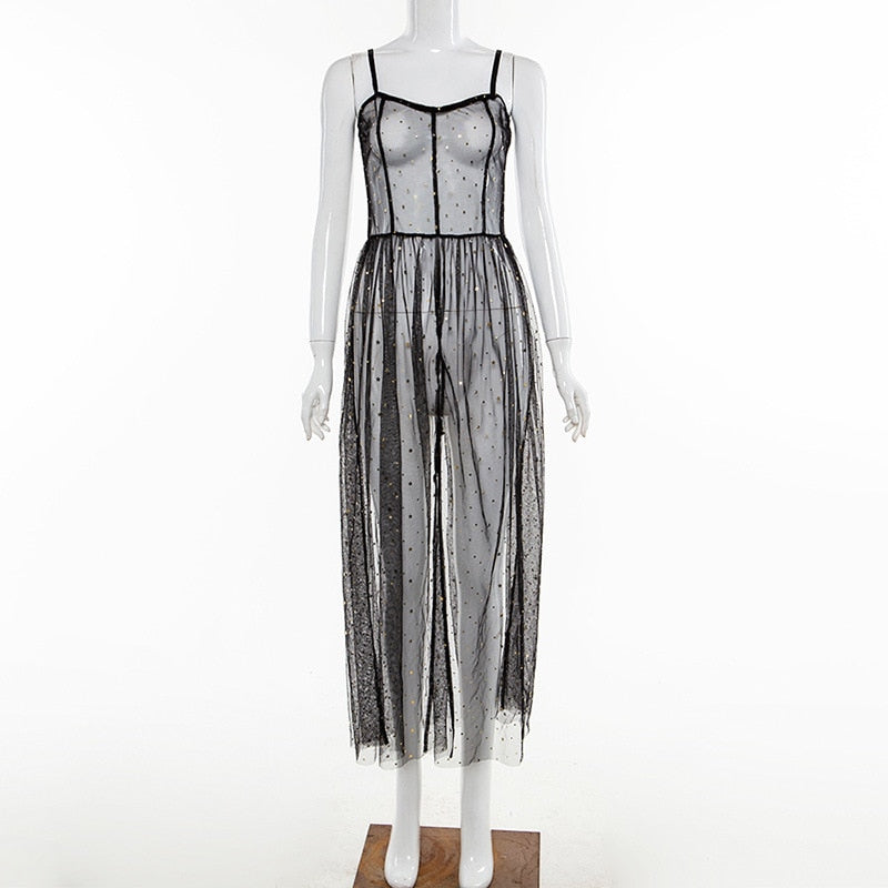Mouwloze Maxi Mesh Jurk in Zwart, Boho-stijl, met transparant netweefsel en pailletten, perfect voor de zomer.