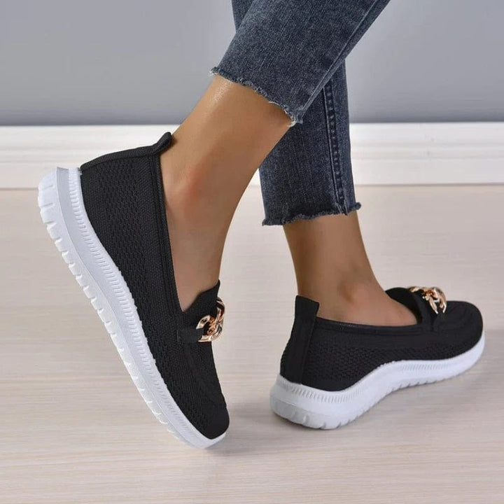 Ademende orthopedische damesschoenen met antislipzool in elegant ontwerp, ideaal voor comfort en stijl.