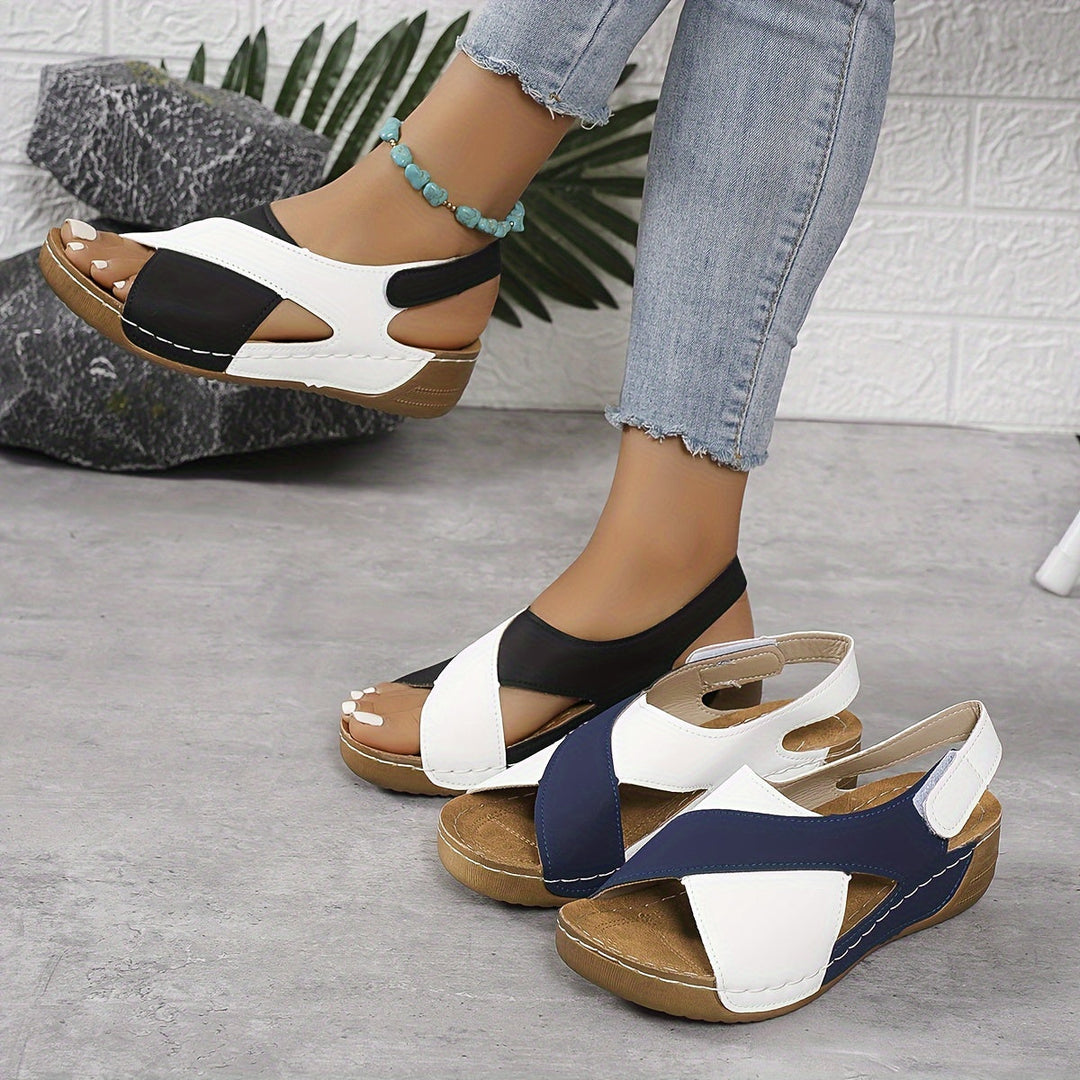 Ademende dames wandelsandalen in beige, elegant met gewatteerde binnenzool, ideaal voor zomer en vrije tijd.