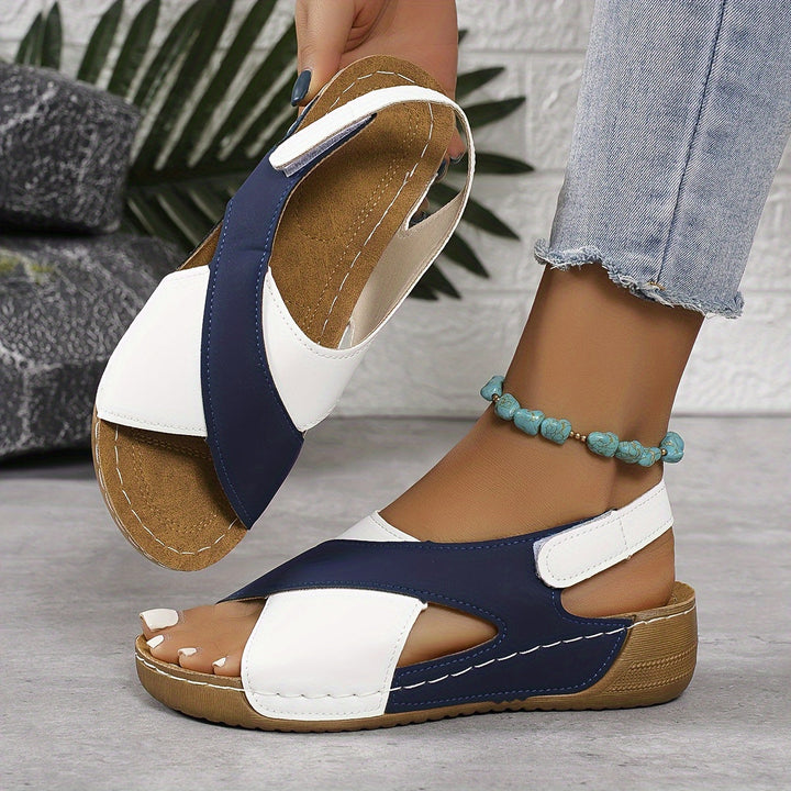 Ademende dames wandelsandalen in beige, elegant met gewatteerde binnenzool, ideaal voor zomer en vrije tijd.