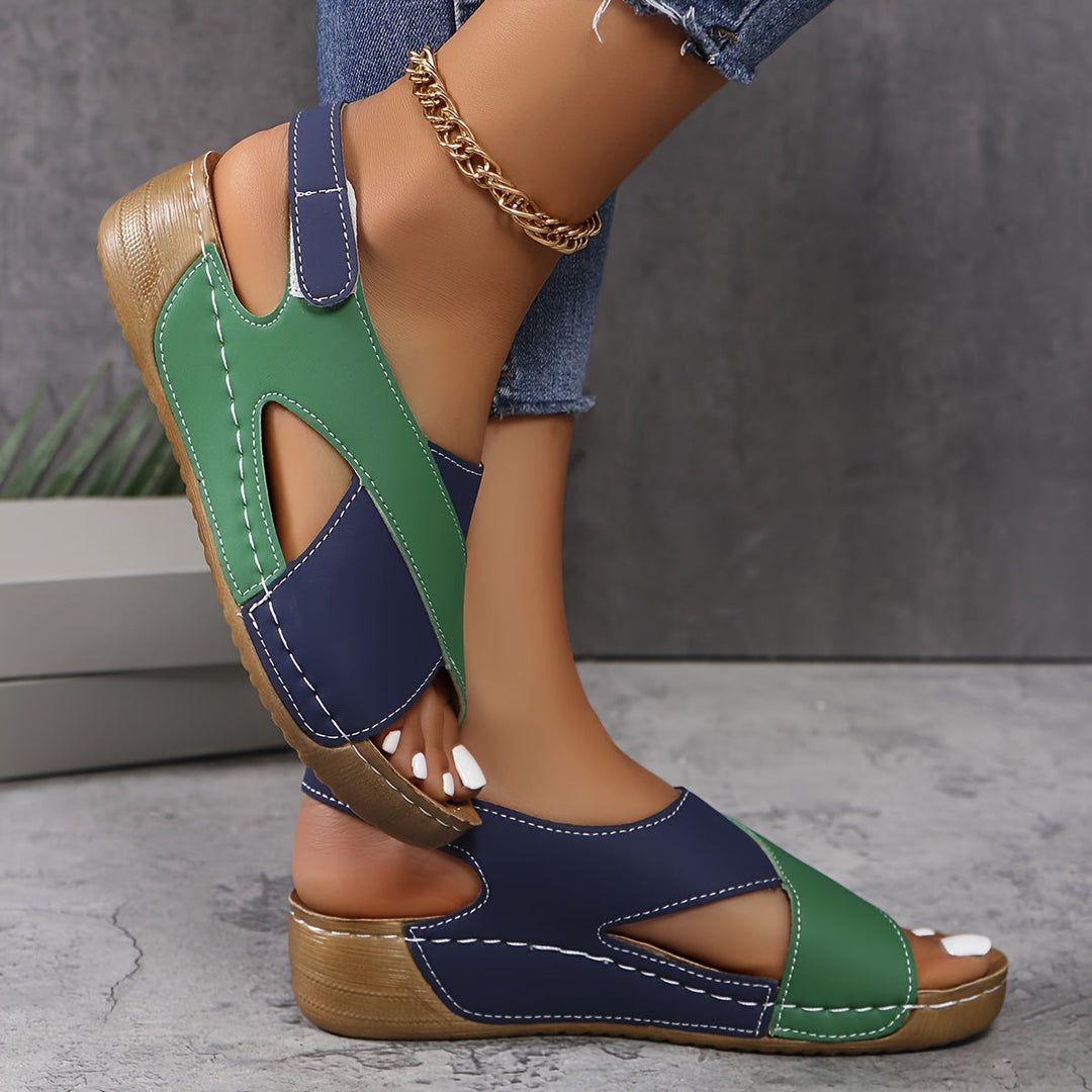 Ademende dames wandelsandalen in beige, elegant met gewatteerde binnenzool, ideaal voor zomer en vrije tijd.