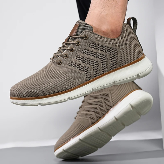Ademende heren sneakers met lichtgewicht mesh-ontwerp, moderne esthetiek en uitstekend comfort voor actieve mannen.