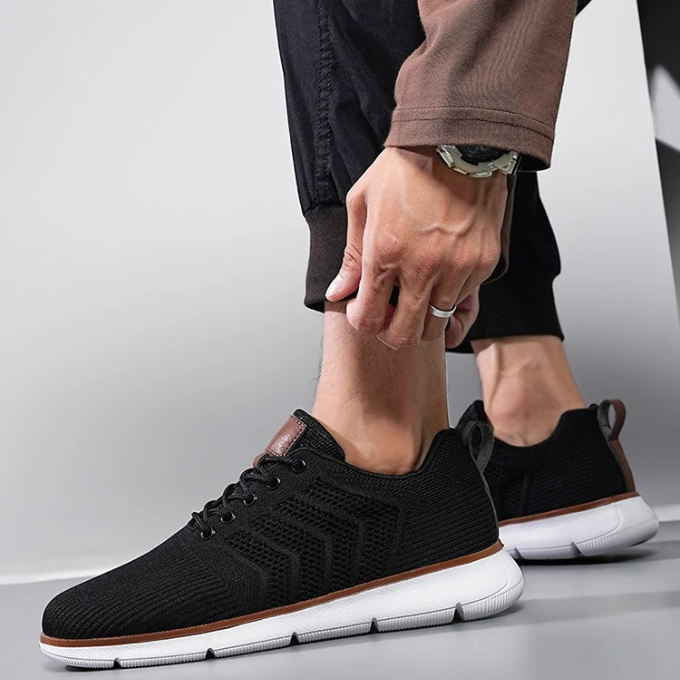 Ademende heren sneakers met lichtgewicht mesh-ontwerp, moderne esthetiek en uitstekend comfort voor actieve mannen.