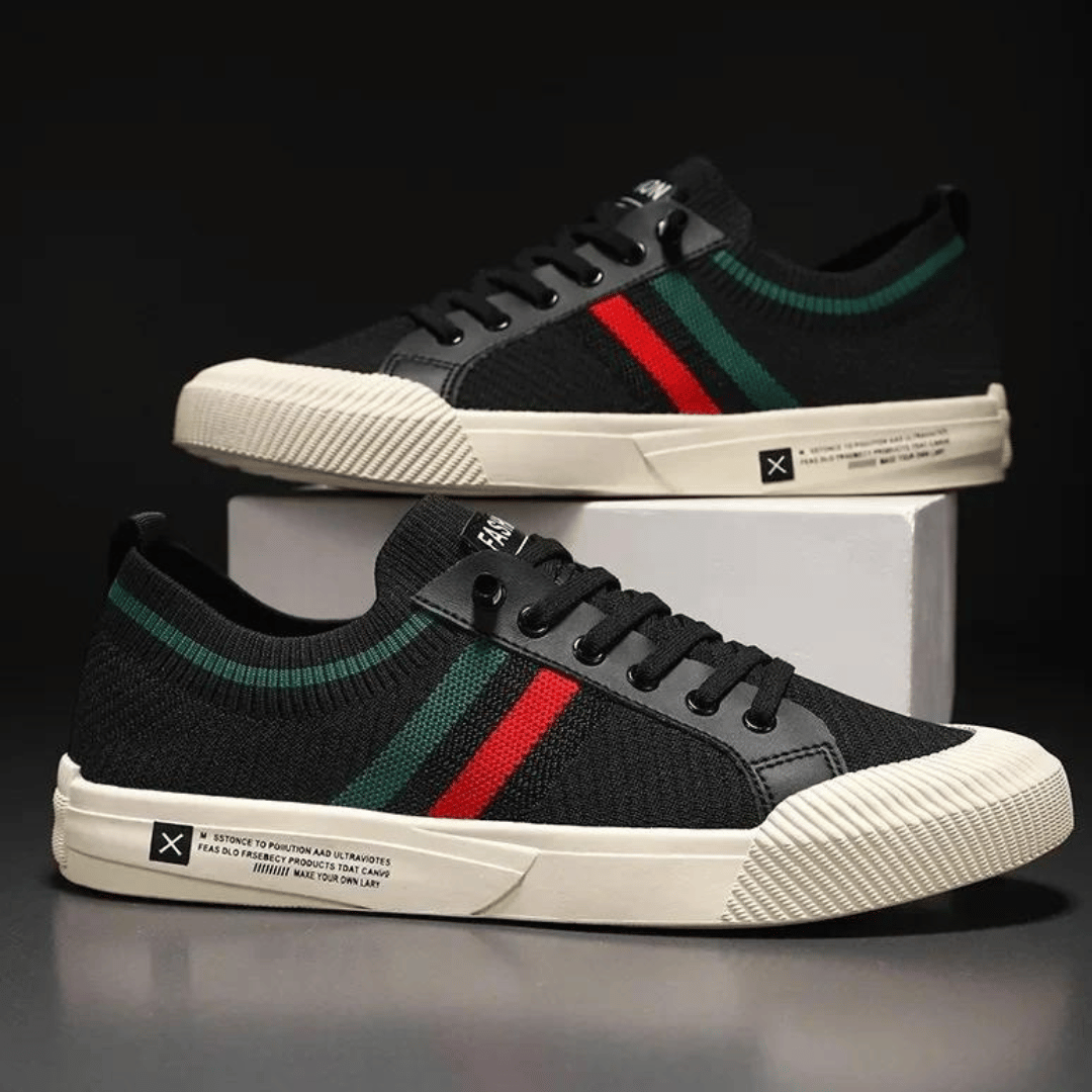 Ademende herensneakers van mesh, in beige en zwart design, met een ergonomische zool voor comfort en stijlvolle gelegenheden.
