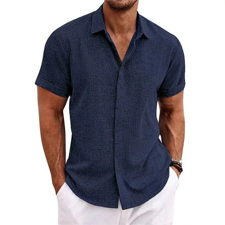 Ademend zomerpoloshirt voor heren in elegant design, ideaal voor warme dagen, verkrijgbaar in vele kleuren.
