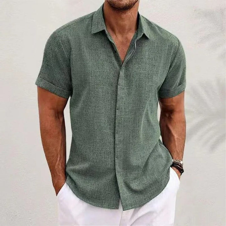 Ademend zomerpoloshirt voor heren in elegant design, ideaal voor warme dagen, verkrijgbaar in vele kleuren.