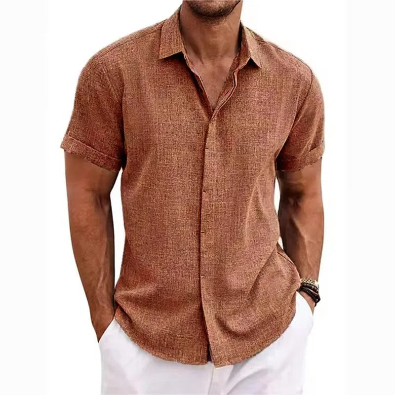 Ademend zomerpoloshirt voor heren in elegant design, ideaal voor warme dagen, verkrijgbaar in vele kleuren.