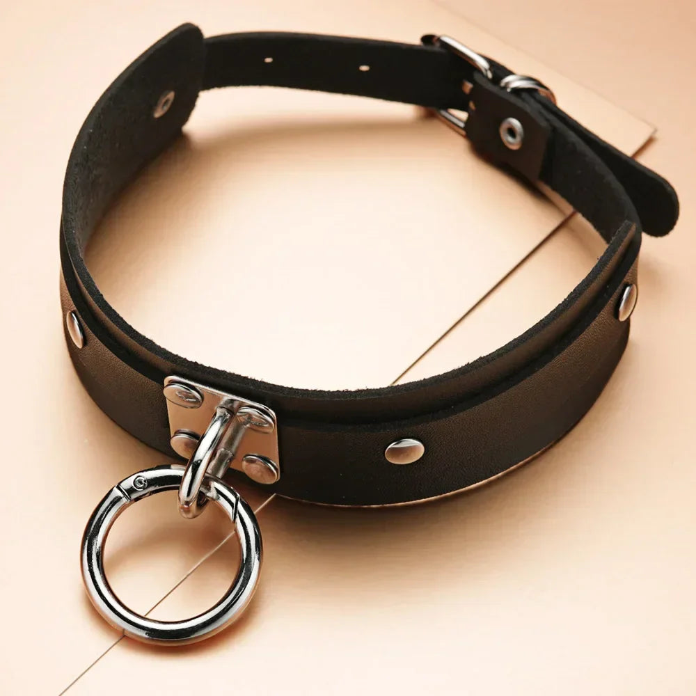 Opvallende Choker in moderne punk-stijl, elegante schakelketting, rond design, zinklegering, veelzijdig accessoire.