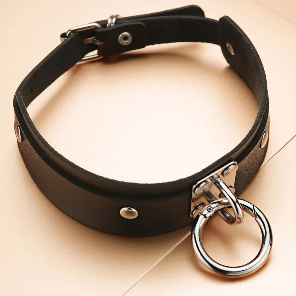 Opvallende Choker in moderne punk-stijl, elegante schakelketting, rond design, zinklegering, veelzijdig accessoire.