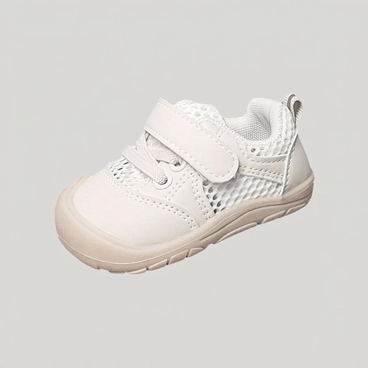 Populaire barefoot babyschoenen, ondersteunen natuurlijke voetbeweging en comfort voor actieve kleintjes.