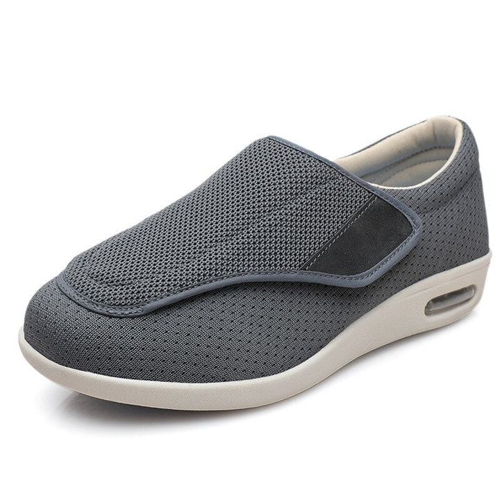 Orthopedische damesschoenen in beige, met ademend bovenmateriaal, perfect voor diabetesgerelateerde voetklachten.