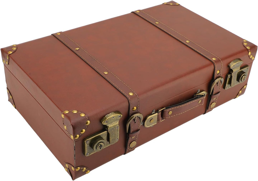 Unisex vintage leren handbagage met robuust veilig slot. Compacte bruine reiskoffer voor weekendtrips.