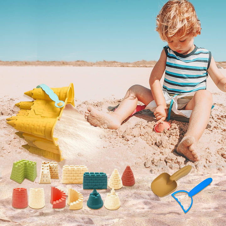 Kleurrijke zandbakspeelset met vormpjes, schepjes en emmer, ideaal voor creatief plezier op het strand of in de tuin.