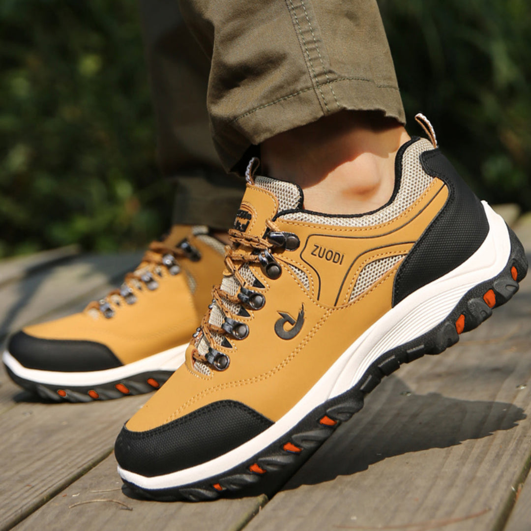OrthoQuest Camouflage orthopedische wandelschoen met schokdempende zool en ergonomisch ontwerp voor unisex comfort.