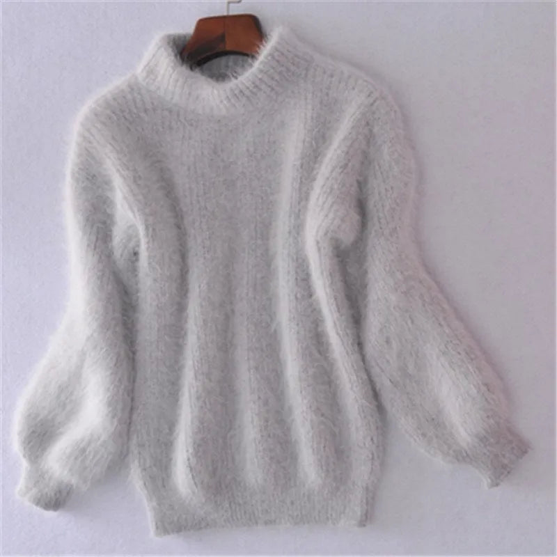 Warme, zachte gebreide damestrui Livia van Angora. Comfortabele winterkleding, perfecte casual trui.