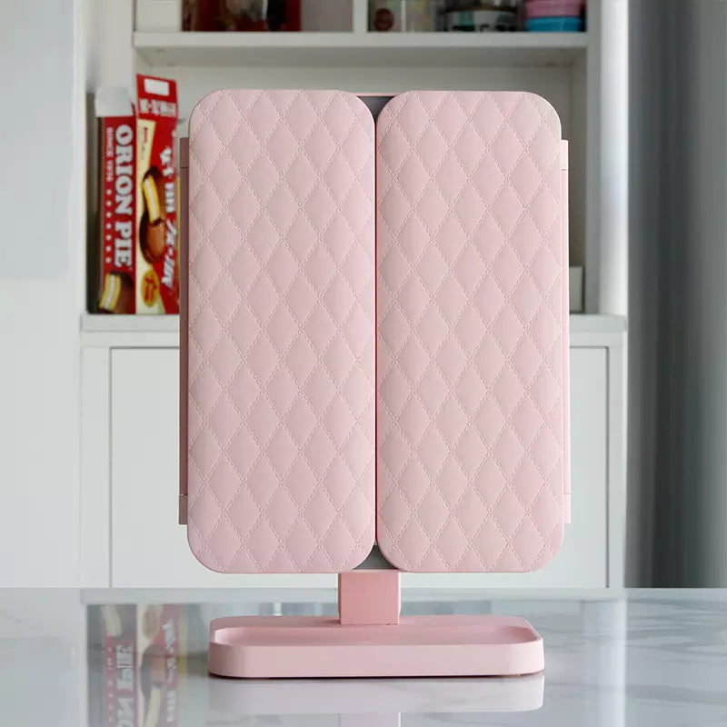 Verlichte make-up spiegel Clara met LED en 3 dimbare lichtstanden, ideaal voor nauwkeurige cosmetica applicatie.