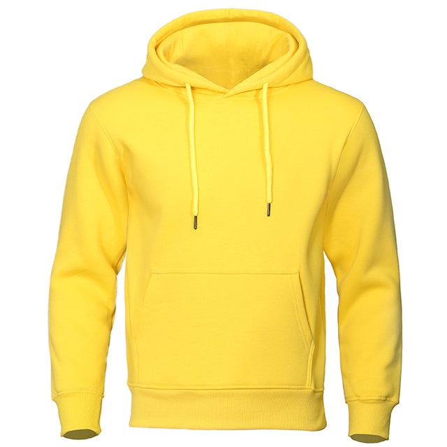 Zachte heren hoodie, comfortabel sweatshirt met capuchon, essentieel voor mannenmode.