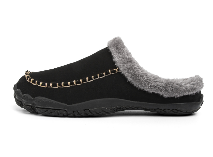 Stijlvolle bruine heren pantoffels van luxe kwaliteit, perfect voor warme en comfortabele voeten in huis.