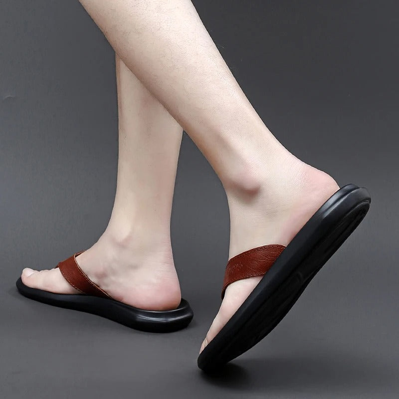 Ultiem comfortabele Leano heren slippers voor de zomer; perfect voor strand, tuin of casual heren mode.