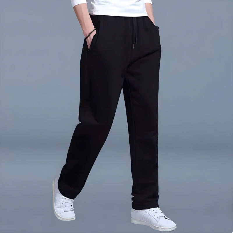 Comfortabele Mikael heren joggingbroek met moderne stijl, ideaal voor casual vrijetijdskleding.