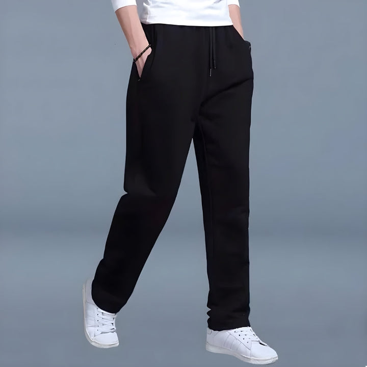 Comfortabele Mikael heren joggingbroek met moderne stijl, ideaal voor casual vrijetijdskleding.