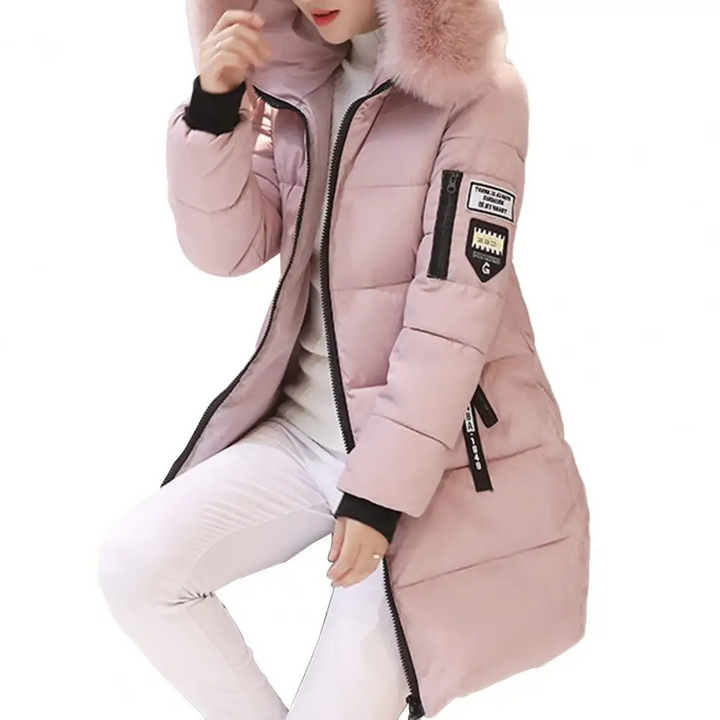 Duurzame Elinora buitenjas voor dames, windbestendig en warm, perfect voor winterse activiteiten.