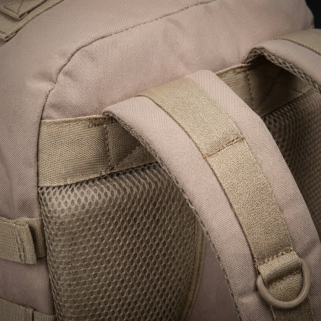 Handige vliegtuig rugzak (30L) voor onder de stoel. Lichtgewicht handbagage voor snelle reizen.