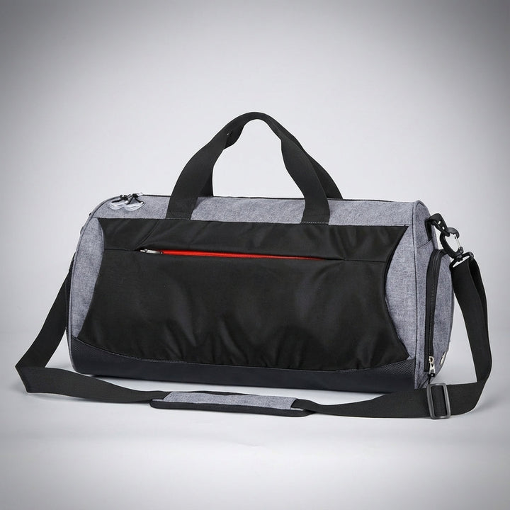 Veelzijdige 30L duffeltas voor fitness en reizen, met apart schoenenvak. Compacte en georganiseerde sporttas.