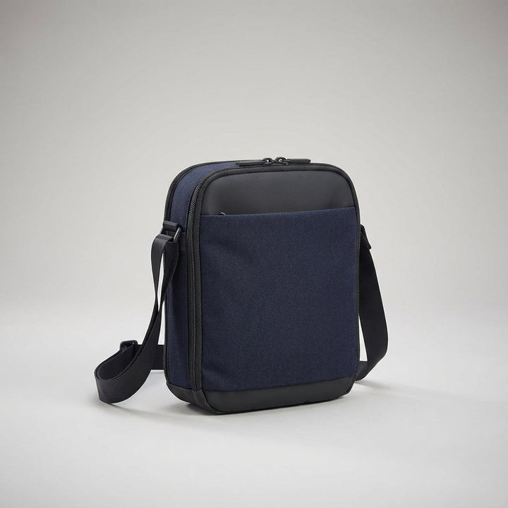 Stijlvolle CarryGuard schoudertas, ideaal als crossbody tas met organiser voor dagelijks gebruik.