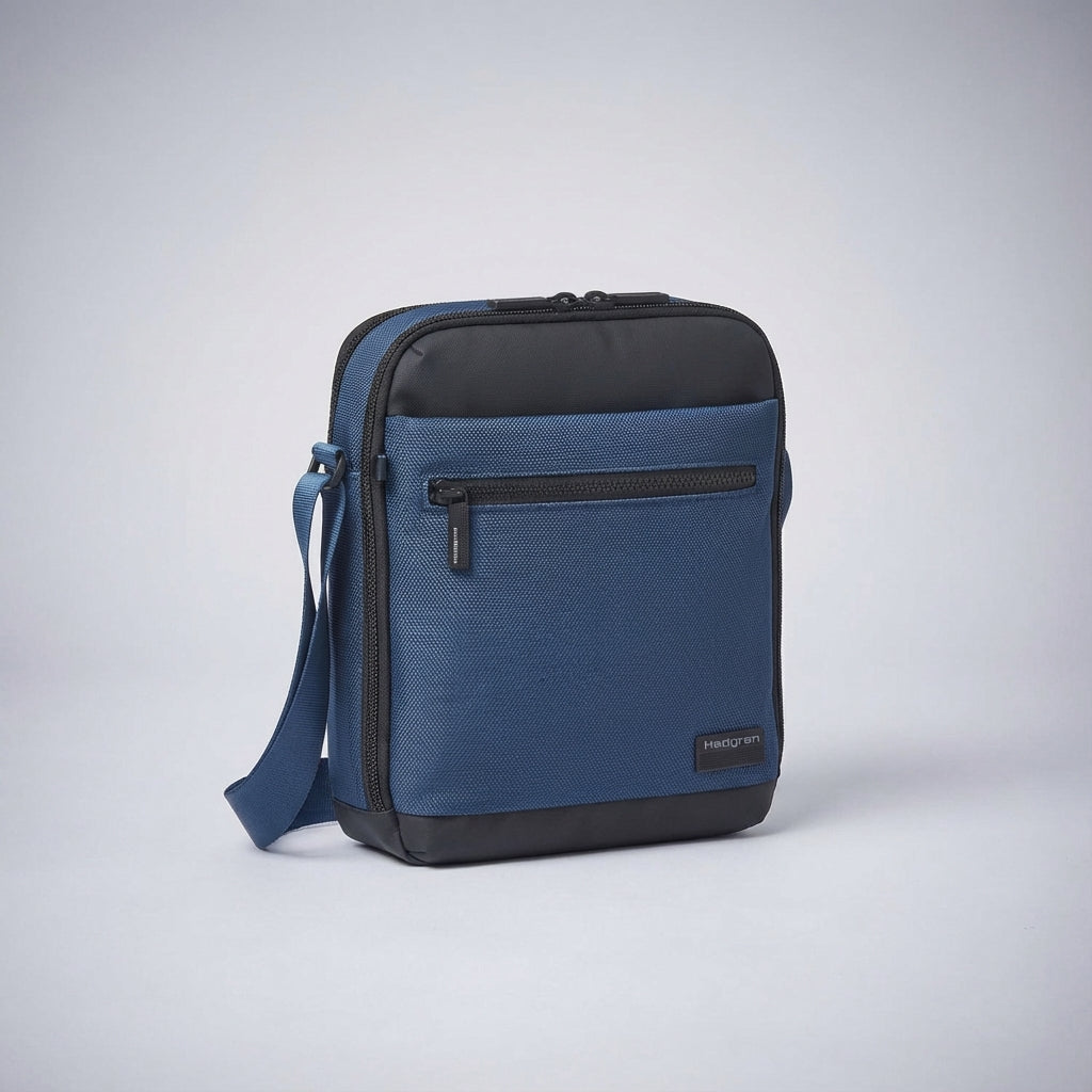 Binnenzijde van de CarryGuard messenger tas met handige organiser, veilige vakken en ritsen.