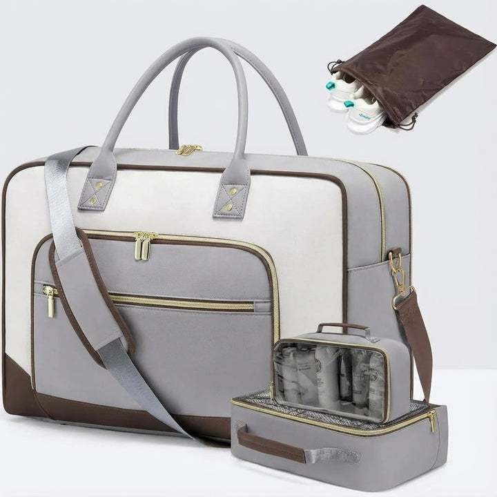 Ruime CarrySmart duffeltas met laptopvak, perfect als handbagage voor korte reizen en vakanties.