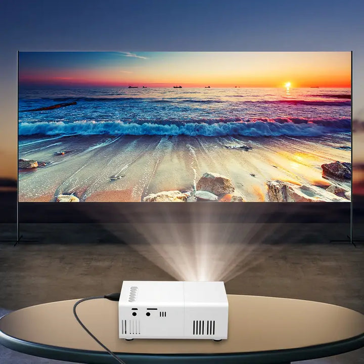 Draagbare projector voor thuisbioscoop en kantoorpresentaties. Ondersteunt streaming vanaf Android, iOS en Windows apparaten.